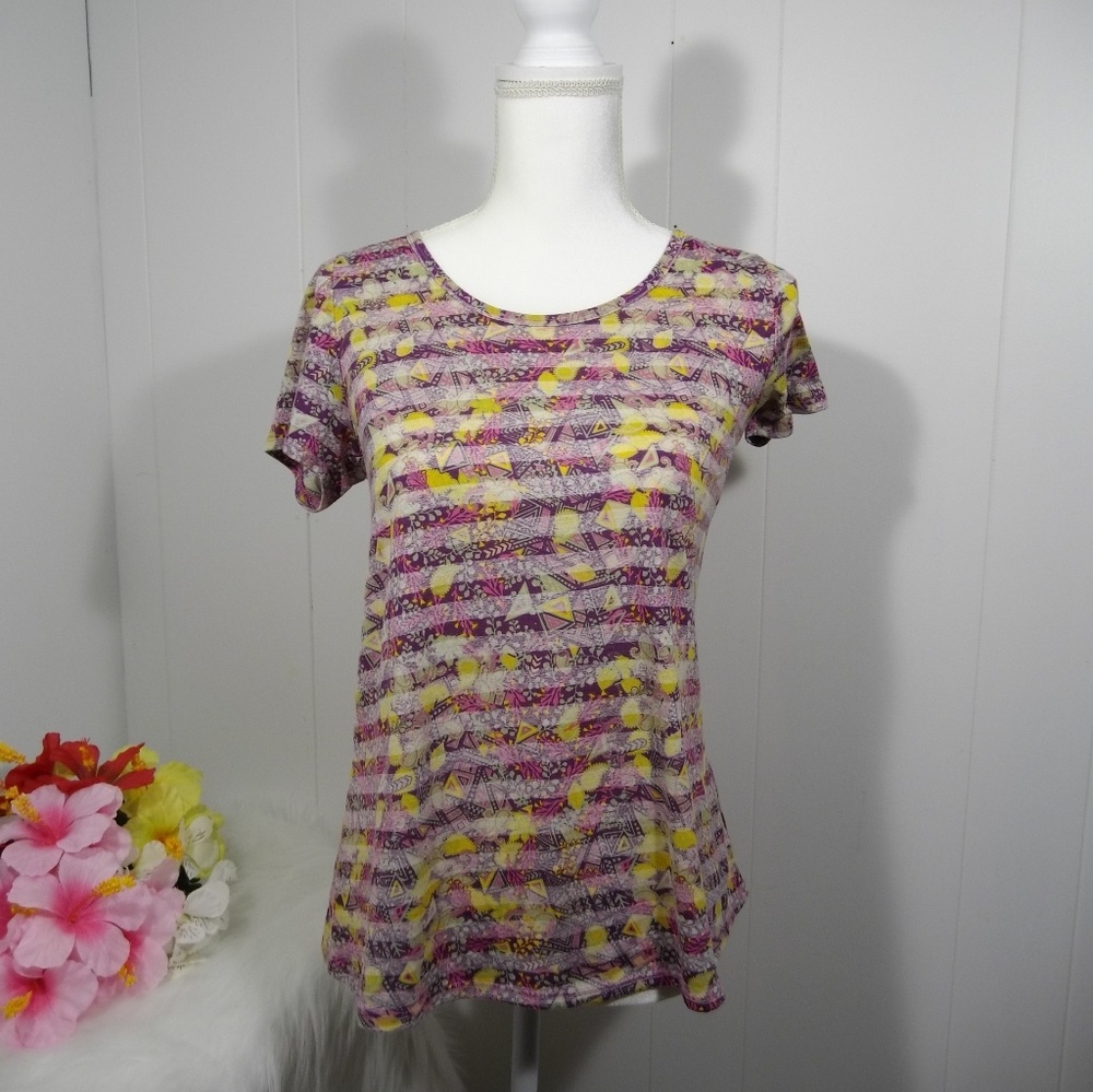 Lularoe short sleeve Highlow hem size Xs